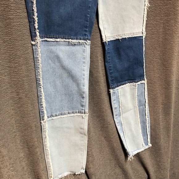 Rue21 size 2 patched blue jeans scrap pieces various colors denim frayed seams - Picture 9 of 10